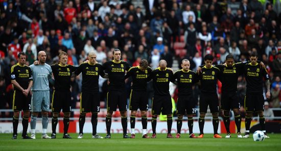 西媒：加西亚被阿拉维斯球员肘击后出现头晕，因此半场被换下（西媒称加西亚遭阿拉维斯球员肘击后感到眩晕，半场即被换下）