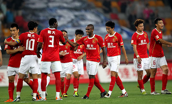 胡梅尔斯：拜仁上半场不给巴黎任何喘息机会，甚至有级别差距（胡梅尔斯：拜仁上半场全面压制巴黎，仿佛不在同一档次）