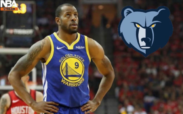 太疼了，萨勒马克尔斯被对手踩中后在地上抽动（萨勒马克尔斯遭对手踩踏后痛苦倒地抽搐）