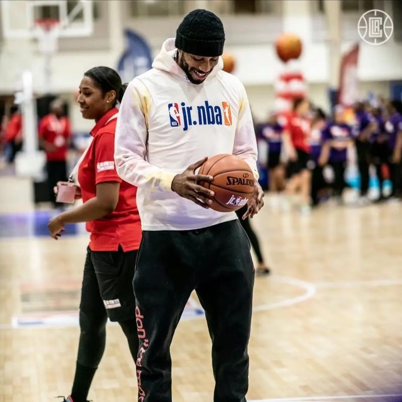 47岁王励勤双职掌舵，刘国梁落选藏隐情，洛杉矶6金硬仗难打？（王励勤47岁双线挂帅，刘国梁落选疑藏内情，洛杉矶六金硬仗难打？）