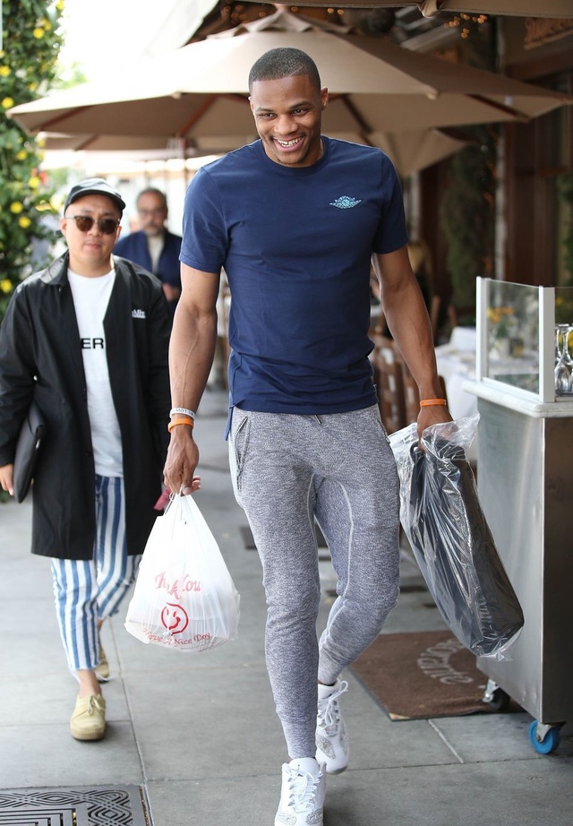 德天空：阿森纳多次考察法兰克福快马巴奥亚，红军热刺也有意（德天空：阿森纳多次考察法兰克福飞翼巴奥亚，利物浦与热刺亦有意）